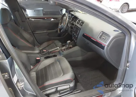 2015 Volkswagen Jetta 2.0T Gli Sel z USA, uszkodzony, nr VIN 3VW4T7AJ0FM301542